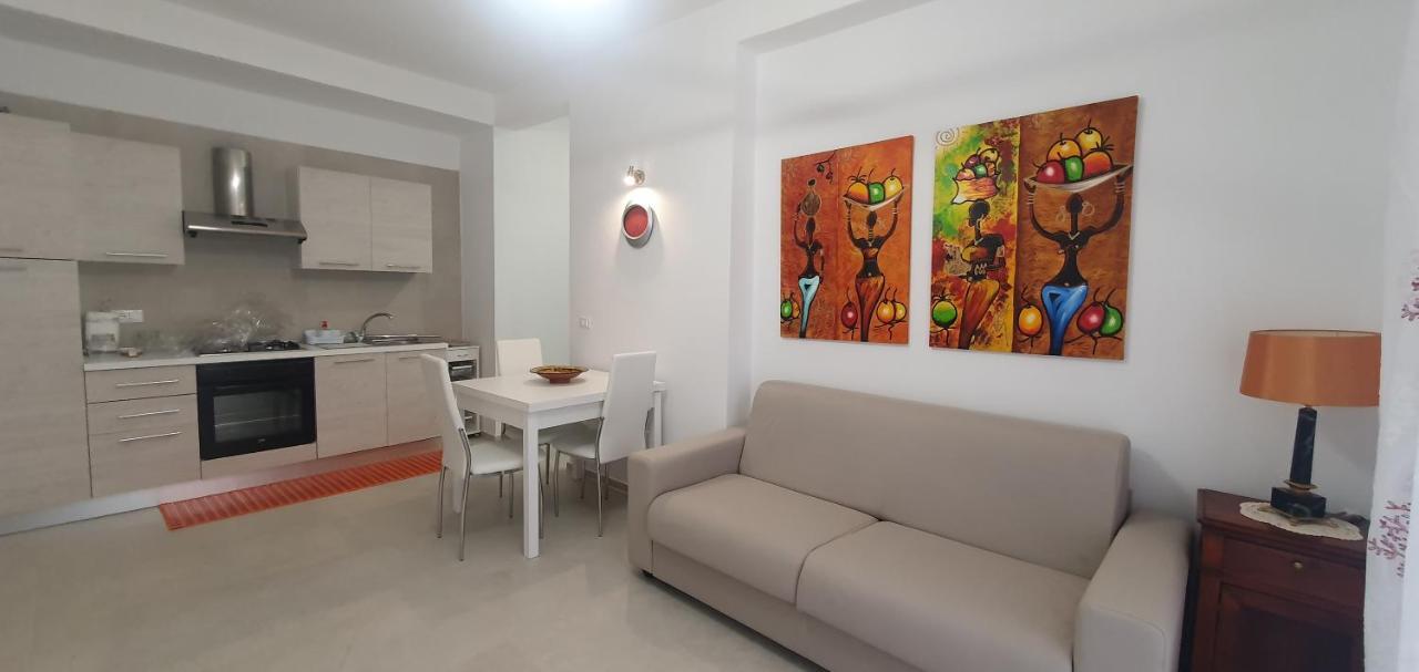 Casa Riblo E Flo Apartment Monopoli Exterior photo